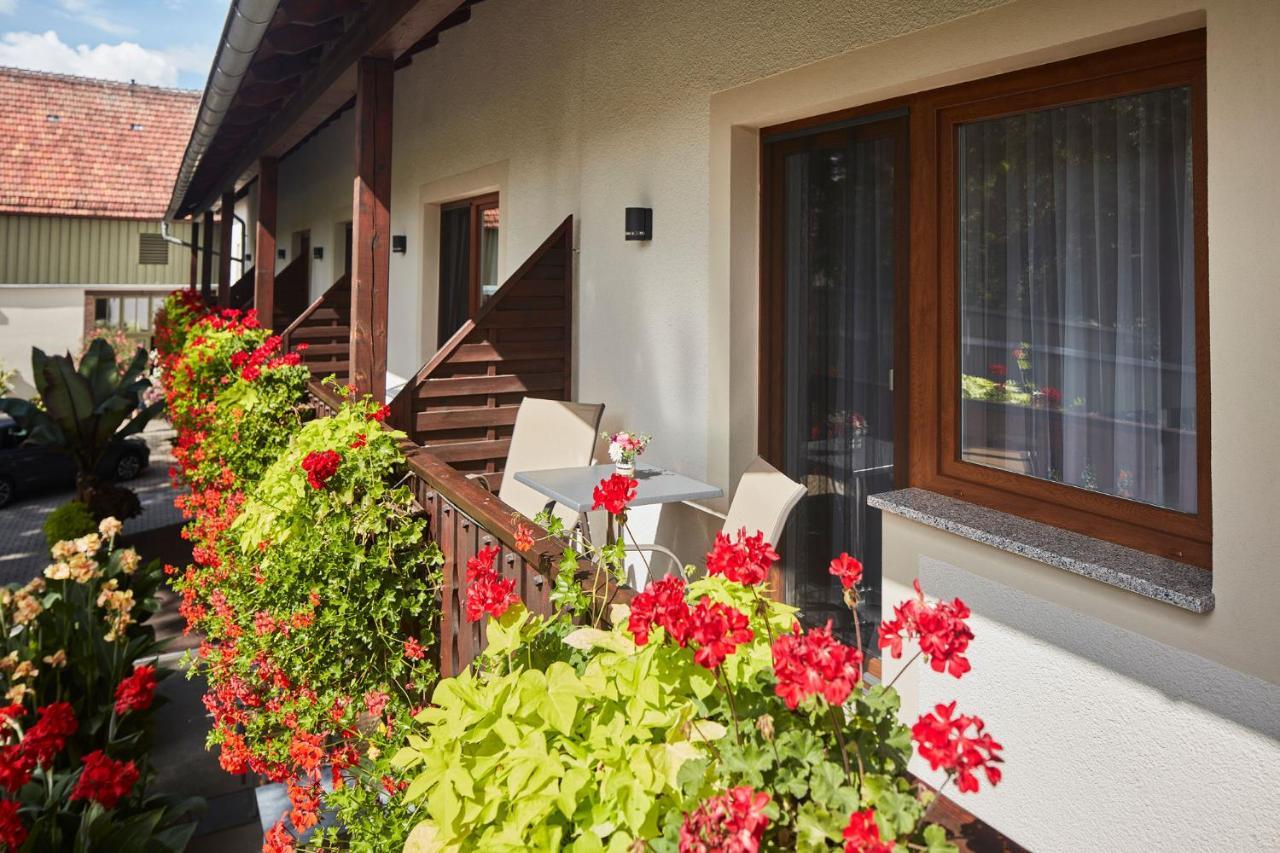 Hotel Garni Sonnenhof Reichenberg  Zewnętrze zdjęcie